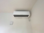 【主寝室エアコン】