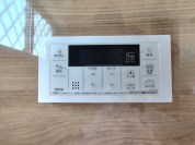 【給湯器操作パネル】