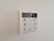 【給湯器リモコン】