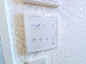 【ダクトレス熱交換換気システム】