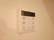 【給湯器リモコン】