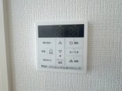 【給湯器リモコン】