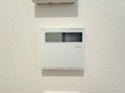 【給湯器リモコン】