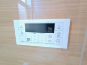 【給湯器リモコン】
