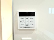 【給湯器リモコン】