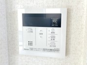 【給湯器リモコン】