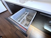 【食器洗浄乾燥機】