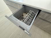 【食器洗浄乾燥機】