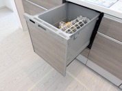 【食器洗浄乾燥機】