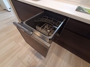 【食器洗浄乾燥機】