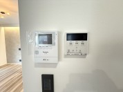 【TVモニター付きインターフォン・給湯器スイッチ】