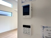 【TVモニター付きインターフォン・給湯器スイッチ】