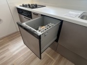 【食器洗浄乾燥機】