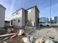 東側 約4.5ｍ 公道
