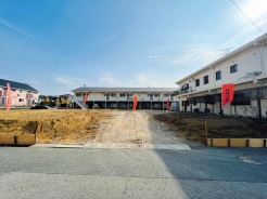 北西側 約5.9ｍ 公道