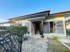 玄関アプローチ