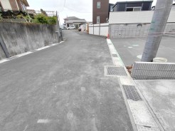 西側 約5.7ｍ 市道