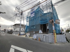 南東側 約6.0ｍ 公道