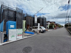現地建築中　前面道路公道5.9m