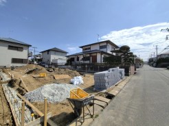 西側 約5.9ｍ 市道