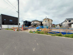 ２１号棟～２２号棟側
南東側 約6.0ｍ 開発道路