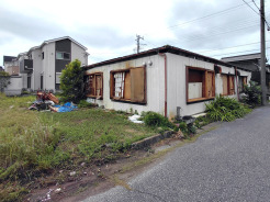 2号地
建築条件なし売地
解体更地渡し