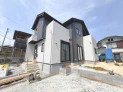 現況：外構工事中