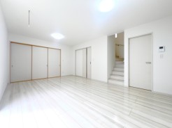 南向きの明るいリビング