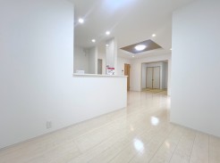 開放的な折り上げ天井