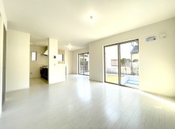 南向きの明るいリビング