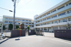 市立七林中学校