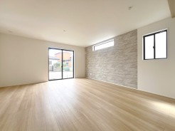 アクセントクロス使用
3面採光の明るいリビング