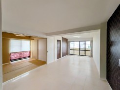 【LDK】※加工(家具消去)済みの参考写真です。