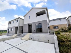 【現地外観(1号棟)】

