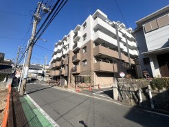 横浜市金沢区六浦２丁目