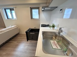 横浜市西区桜木町７丁目