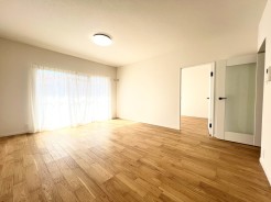 10.4帖LD：南側バルコニーで陽当たり良好