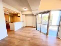 14.3帖LDK：ワイドバルコニーにつき陽当たり良好