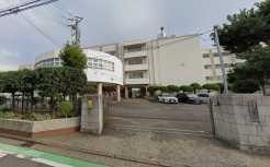 横浜市金沢区六浦東３丁目