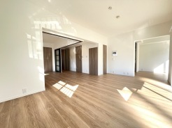 約18.5帖の広々したリビング