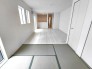 １号棟 和室とリビング続き間にすればとても広く使えます　収納付き