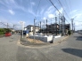 西側 約6.2ｍ 市道
北側 約9.4ｍ 市道
