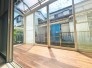 リビング隣接　テラス
雨や花粉の心配なく干せる室内物干し完備