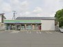 ファミリーマート八街長谷店 600m