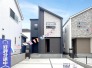 洗練されたモノトーンの外観が、街並みに落ち着いた表情を添えています。都会的でありながらも周辺の景観と調和するフォルムは、長く愛着を持って暮らせる確かな存在感を感じさせてくれます

