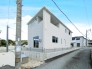 【前面道路を含む現地外観(2号棟)】