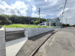 東側 約6.0m 公道