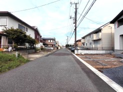 前面道路 6m