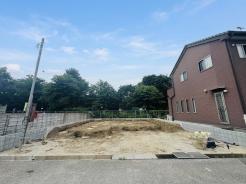 建築中
同仕様の完成物件ございます。お気軽にお問合せくださいませ。