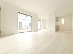 南向きLDKは明るい光が射し込む陽だまり空間